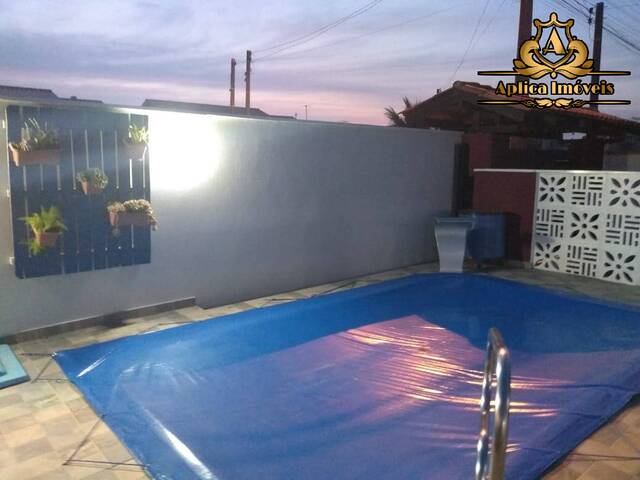Casa para Venda em Penha - 4