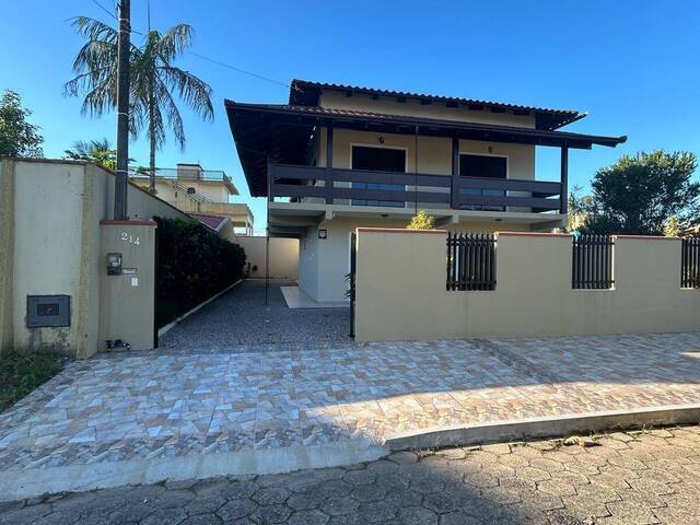 #1061 - Casa para Venda em Navegantes - SC