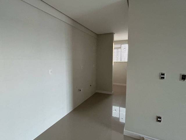 Apartamento para Venda em Penha - 4