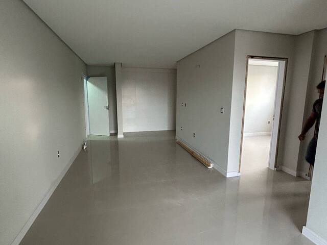 #759 - Apartamento para Venda em Penha - SC