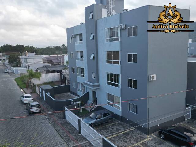 #1084 - Apartamento para Venda em Navegantes - SC