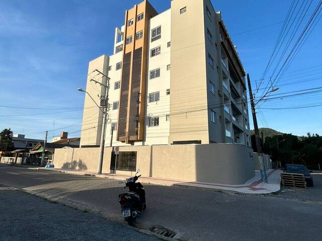 #759 - Apartamento para Venda em Penha - SC