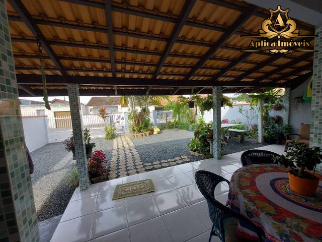 #1101 - Casa para Venda em Penha - SC