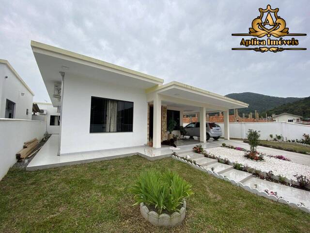 #1206 - Casa para Venda em Penha - SC