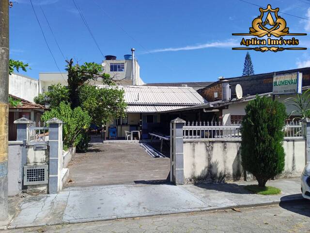 #1212 - Casa para Venda em Navegantes - SC