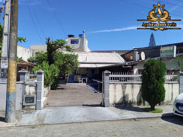 #1212 - Casa para Venda em Navegantes - SC