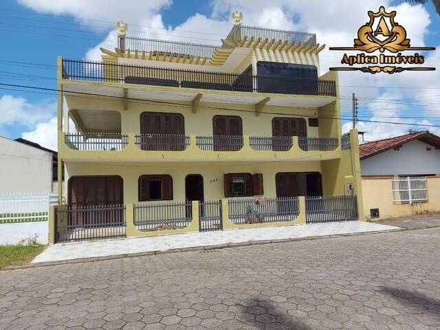 #1216 - Casa para Venda em Navegantes - SC