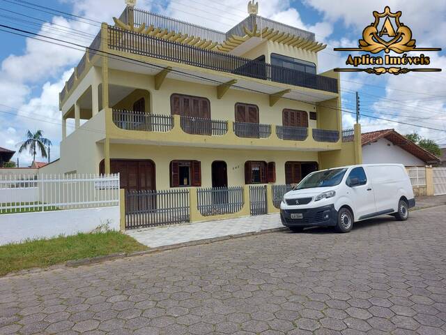 #1216 - Casa para Venda em Navegantes - SC