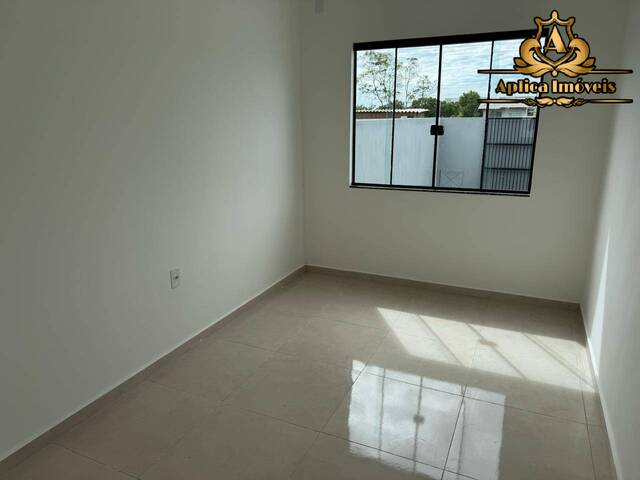 #1222 - Casa para Venda em Navegantes - SC