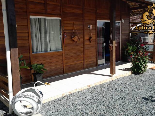 #1241 - Casa para Venda em Balneário Piçarras - SC