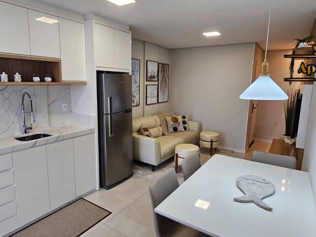 #1255 - Apartamento para Venda em Navegantes - SC
