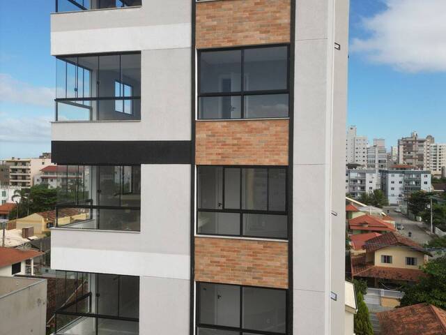 #869 - Apartamento para Venda em Navegantes - SC