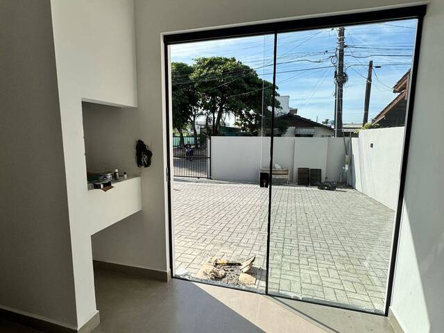 #1097 - Casa para Venda em Navegantes - SC