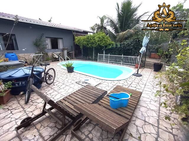 #1302 - Casa para Venda em Navegantes - SC