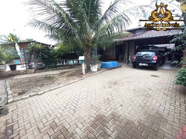 #1302 - Casa para Venda em Navegantes - SC