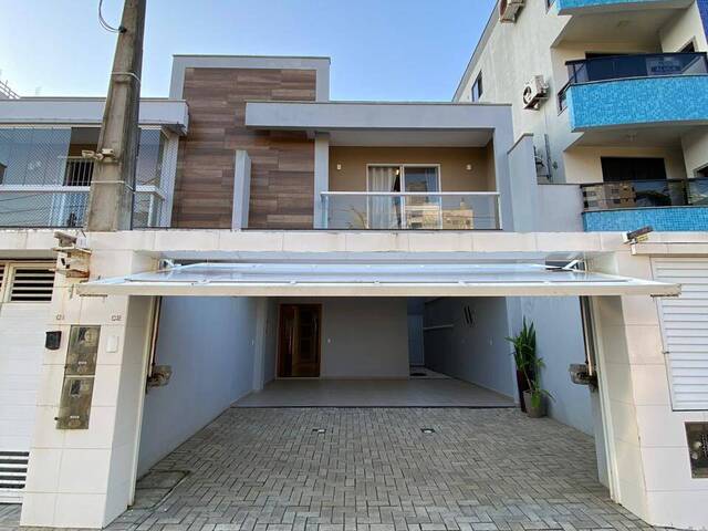#1307 - Casa para Venda em Navegantes - SC