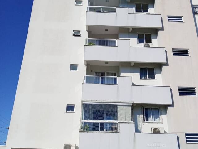 #1316 - Apartamento para Venda em Navegantes - SC