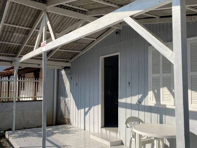 #1320 - Casa para Venda em Navegantes - SC