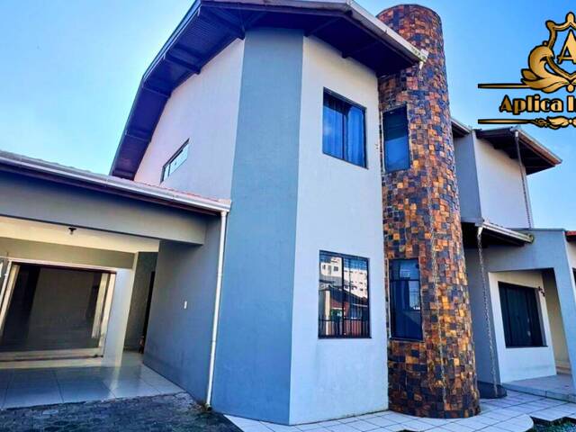 #1324 - Casa para Venda em Navegantes - SC