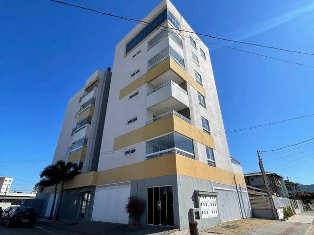 #1334 - Apartamento para Venda em Navegantes - SC