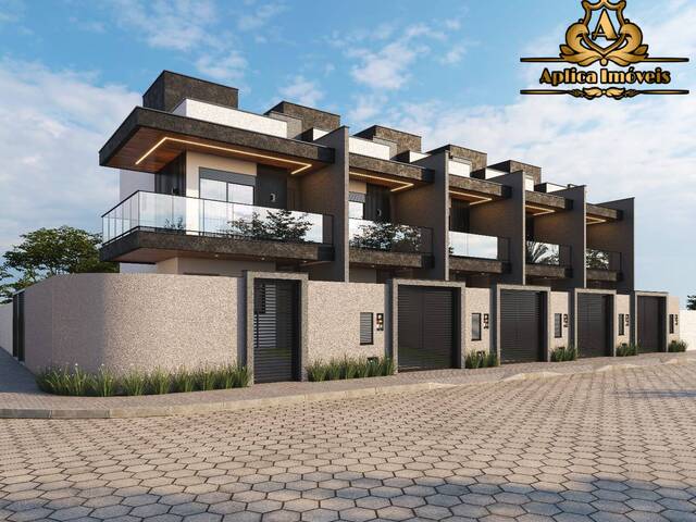 #1335 - Casa para Venda em Navegantes - SC