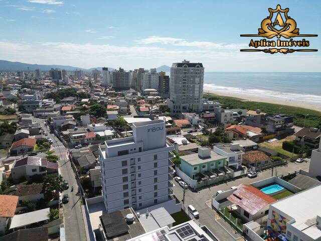 #1347 - Apartamento para Venda em Navegantes - SC