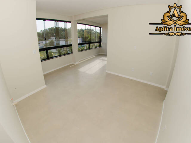 Apartamento para Venda em Penha - 4