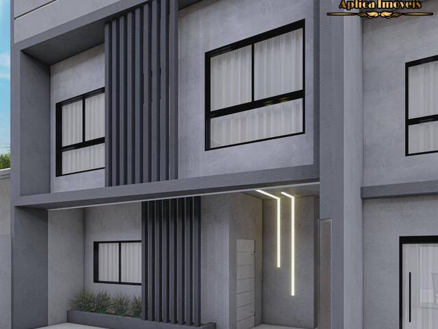 #1371 - Casa para Venda em Navegantes - SC