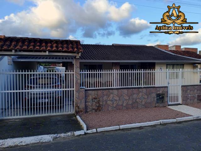 #1380 - Casa para Venda em Navegantes - SC