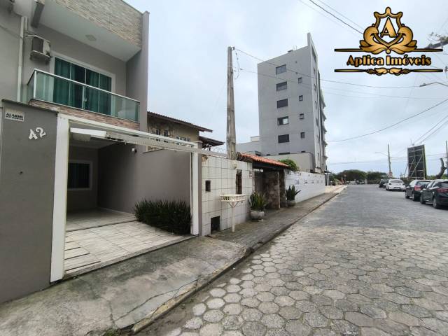#1382 - Casa para Venda em Navegantes - SC