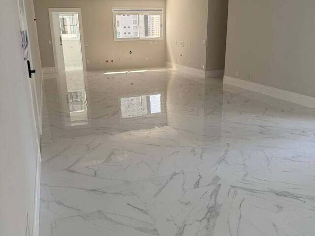 #1401 - Apartamento para Venda em Balneário Camboriú - SC