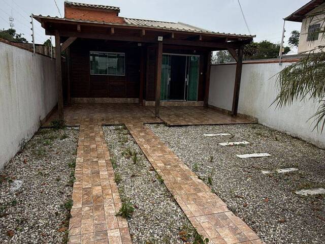 #1422 - Casa para Locação em Navegantes - SC