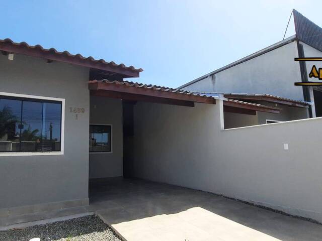 #1438 - Casa para Venda em Navegantes - SC