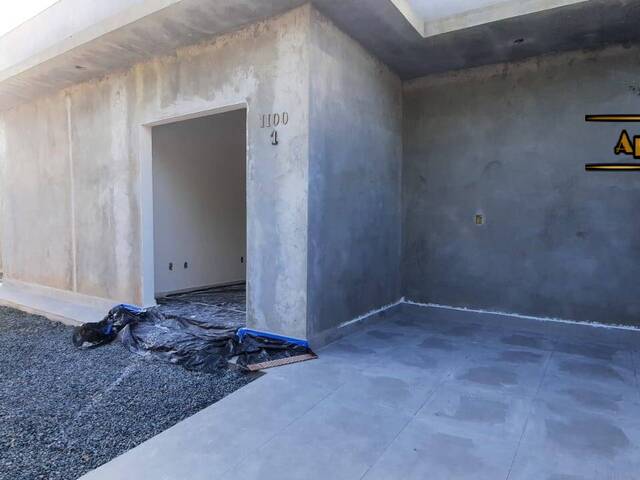 #1439 - Casa para Venda em Navegantes - SC