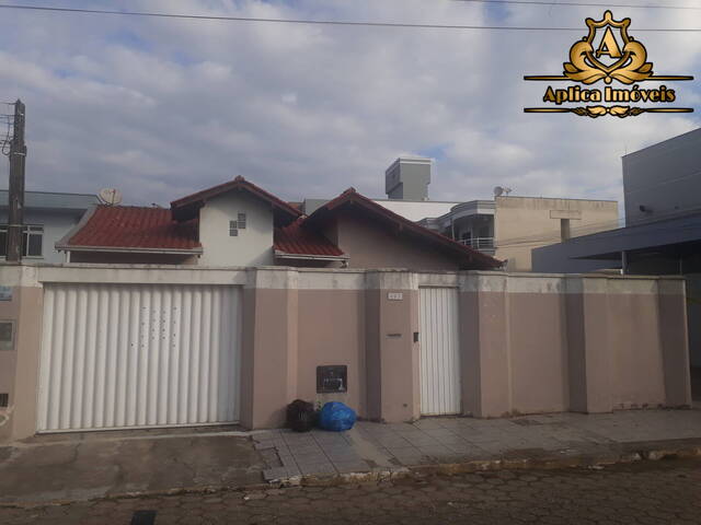 #1443 - Casa para Venda em Navegantes - SC