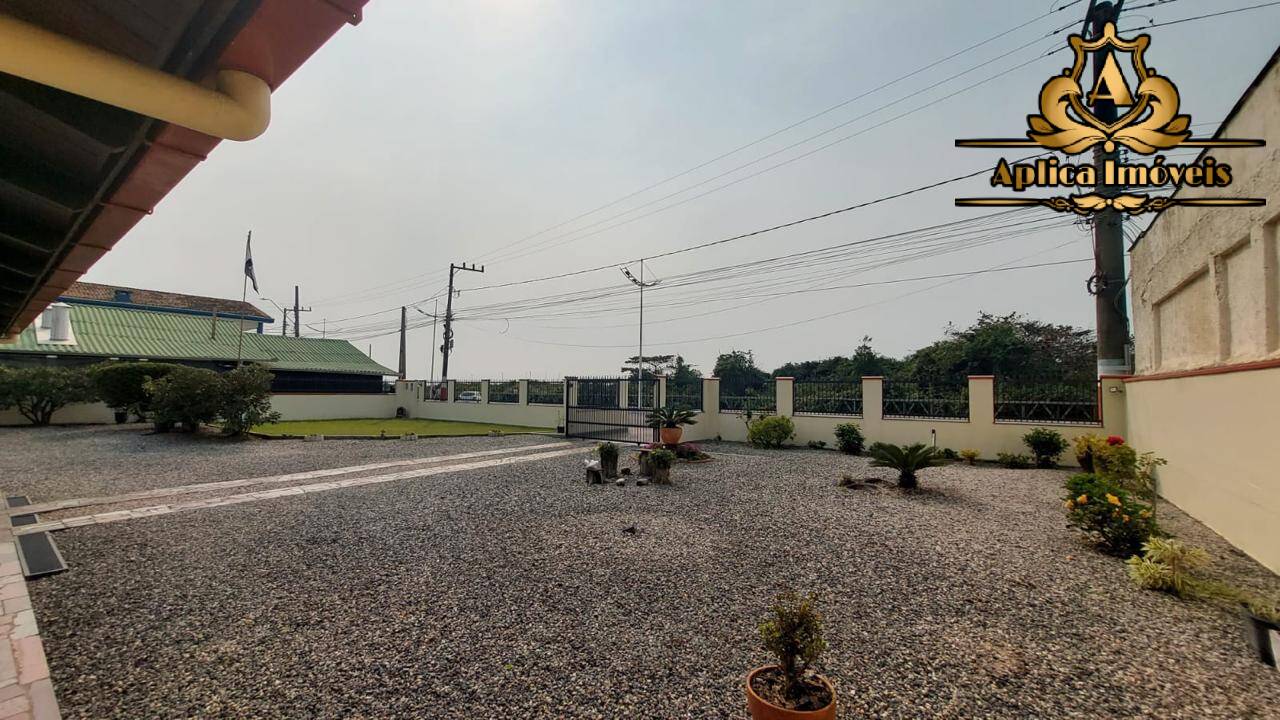 Casa para alugar com 4 quartos, 400m² - Foto 6