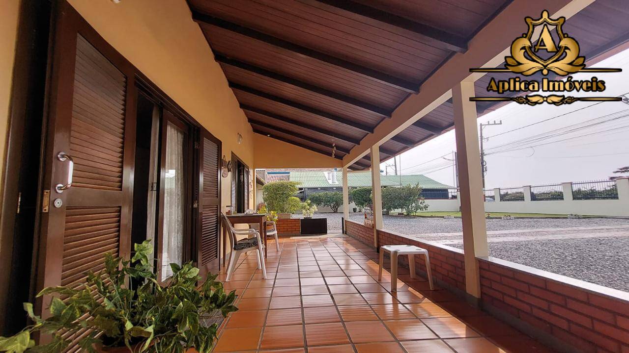 Casa para alugar com 4 quartos, 400m² - Foto 8