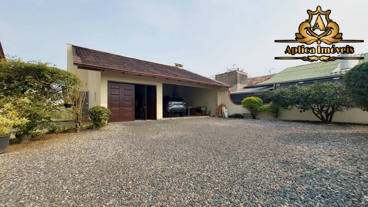 Casa para alugar com 4 quartos, 400m² - Foto 30