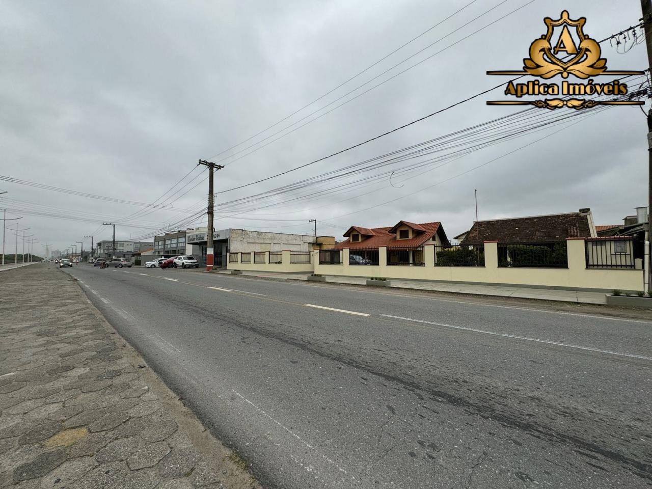 Casa para alugar com 4 quartos, 400m² - Foto 28