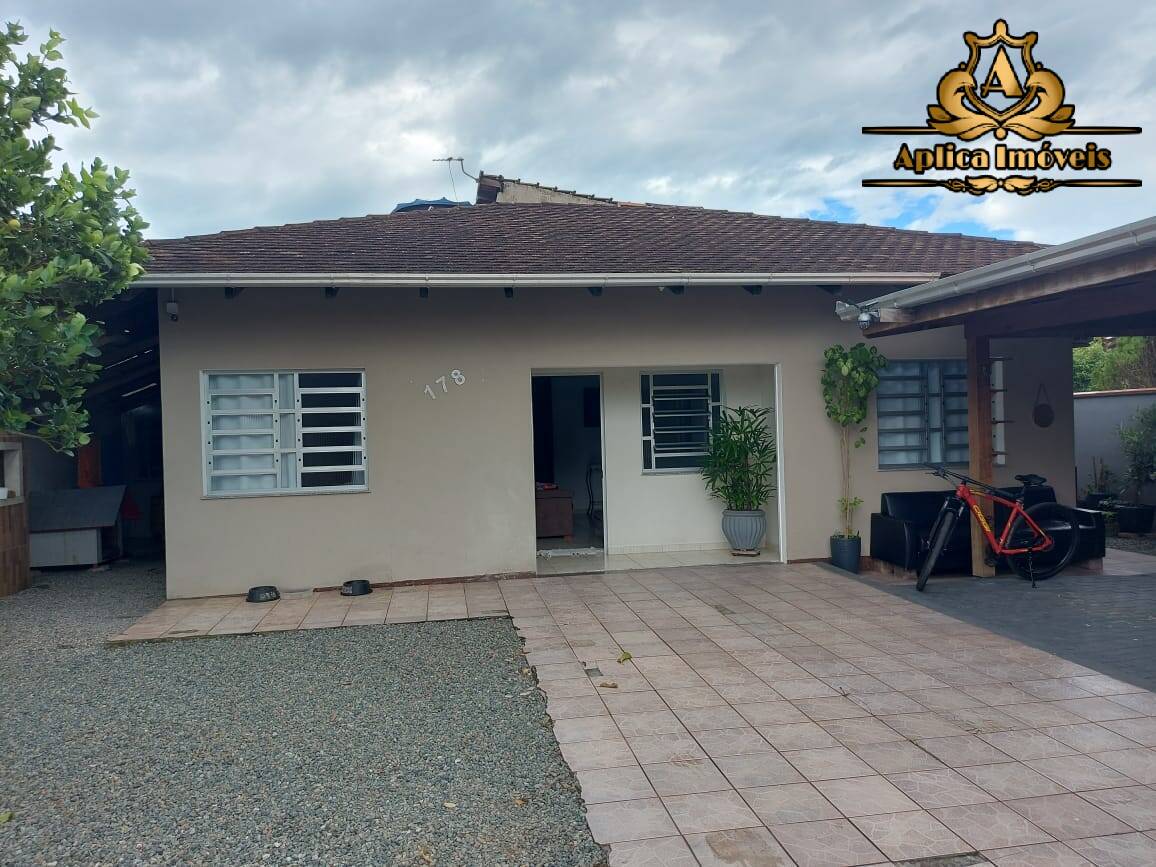 Casa à venda com 4 quartos, 319m² - Foto 1