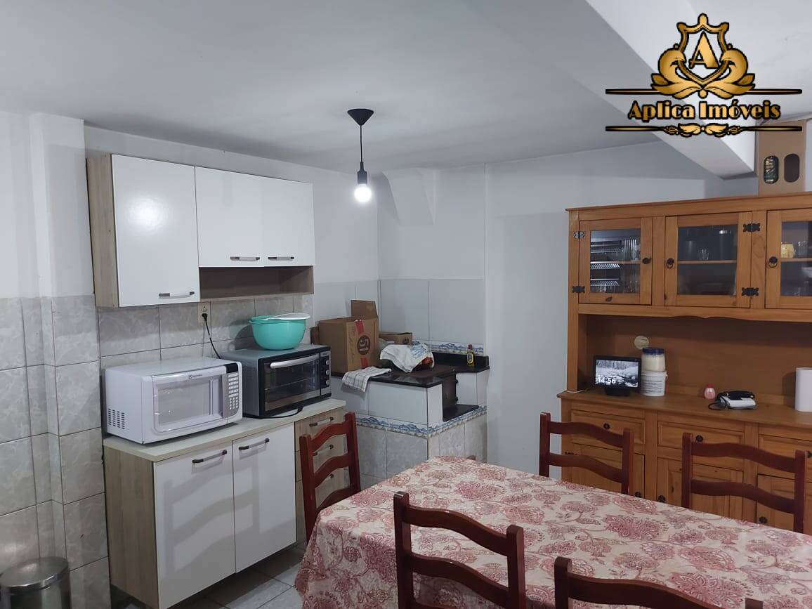 Casa à venda com 4 quartos, 319m² - Foto 4