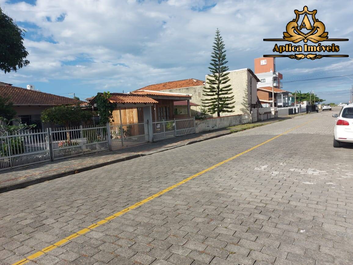 Casa à venda com 4 quartos, 319m² - Foto 14