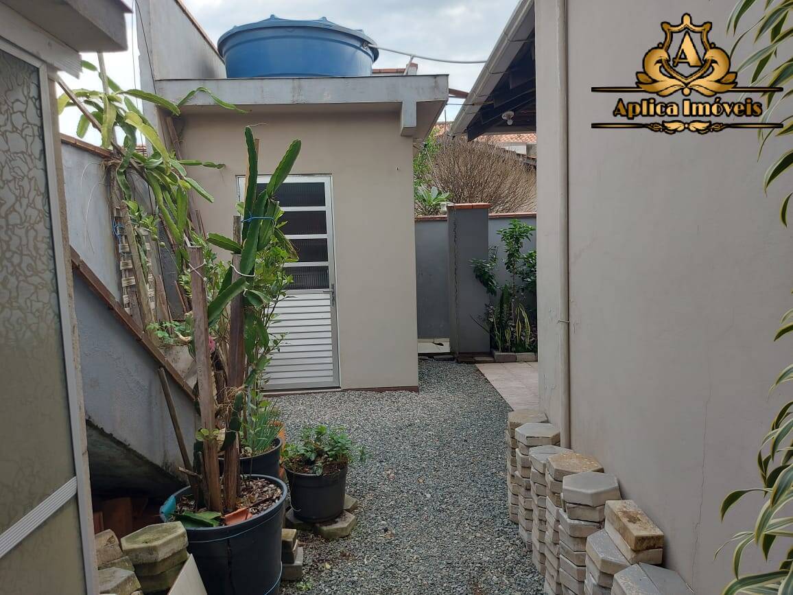Casa à venda com 4 quartos, 319m² - Foto 10
