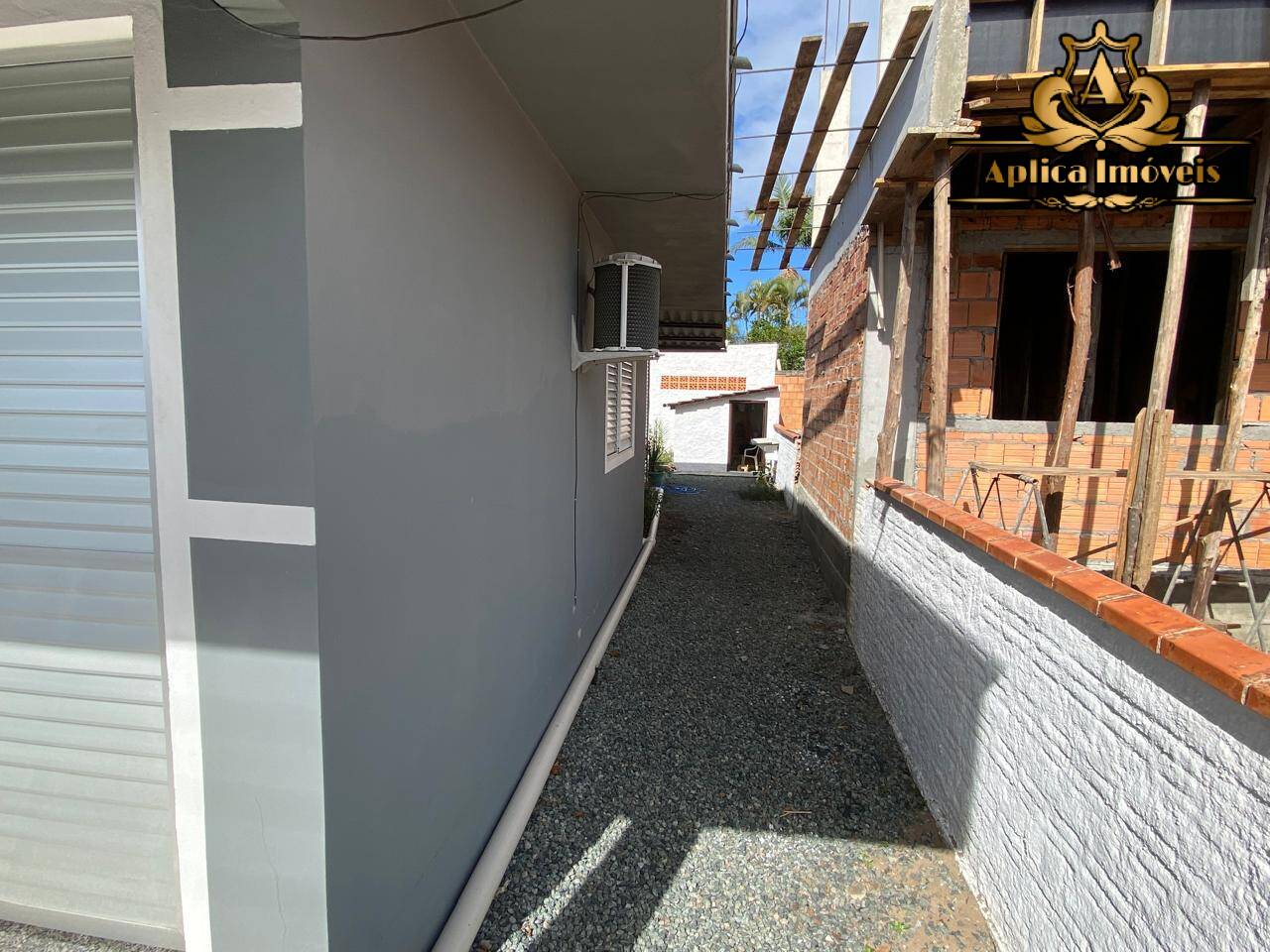 Casa à venda com 2 quartos, 330m² - Foto 5