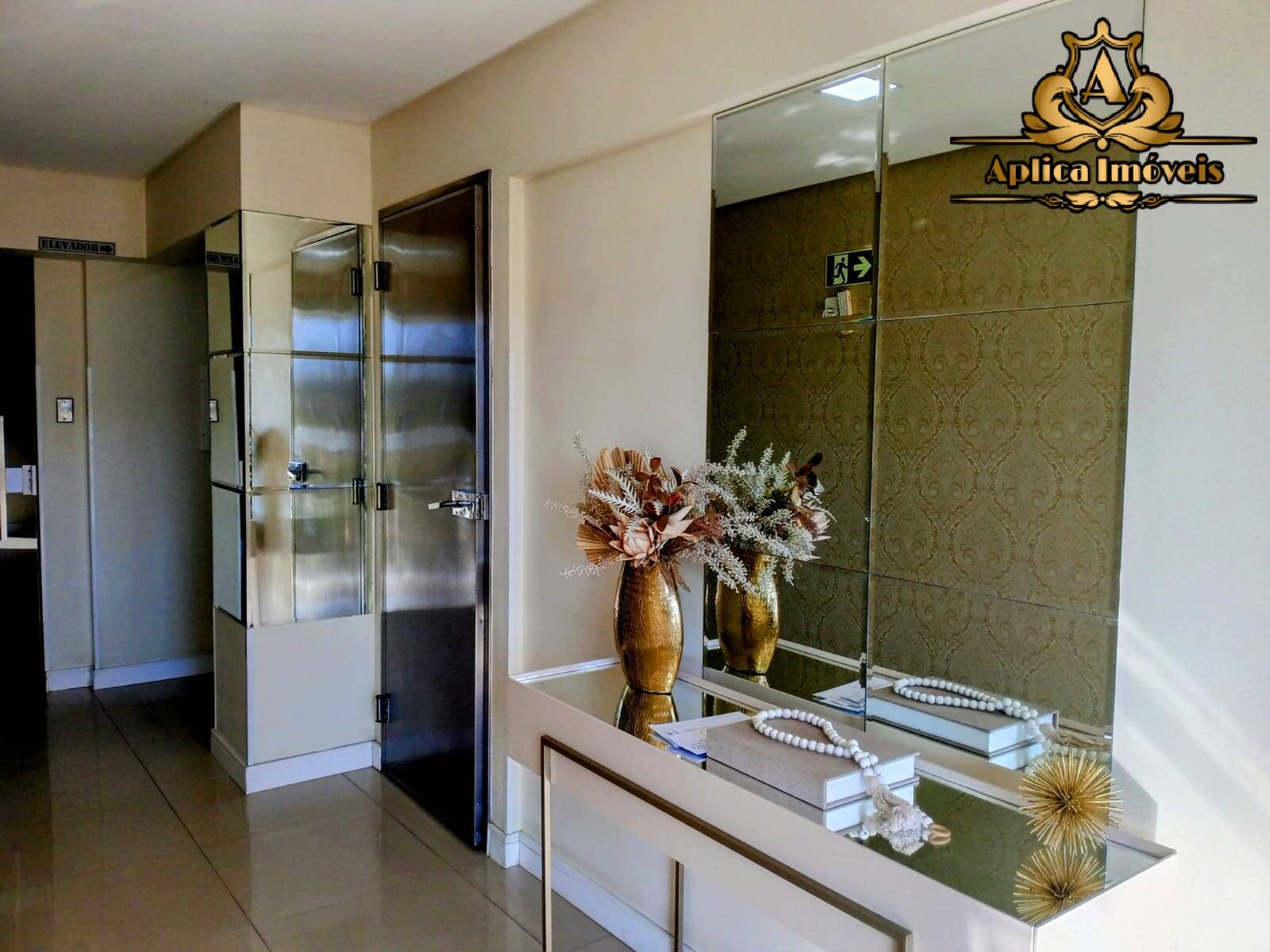 Apartamento à venda com 2 quartos, 79m² - Foto 5