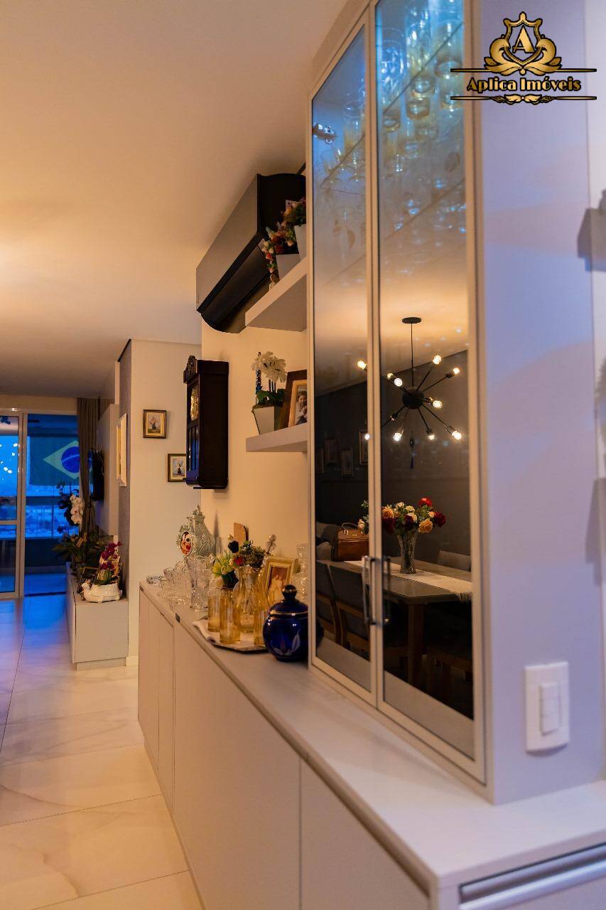 Apartamento à venda com 2 quartos, 73m² - Foto 9