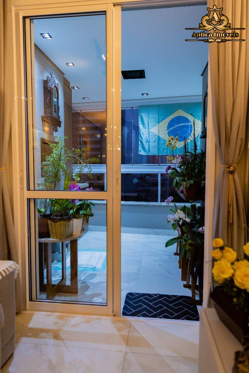 Apartamento à venda com 2 quartos, 73m² - Foto 12