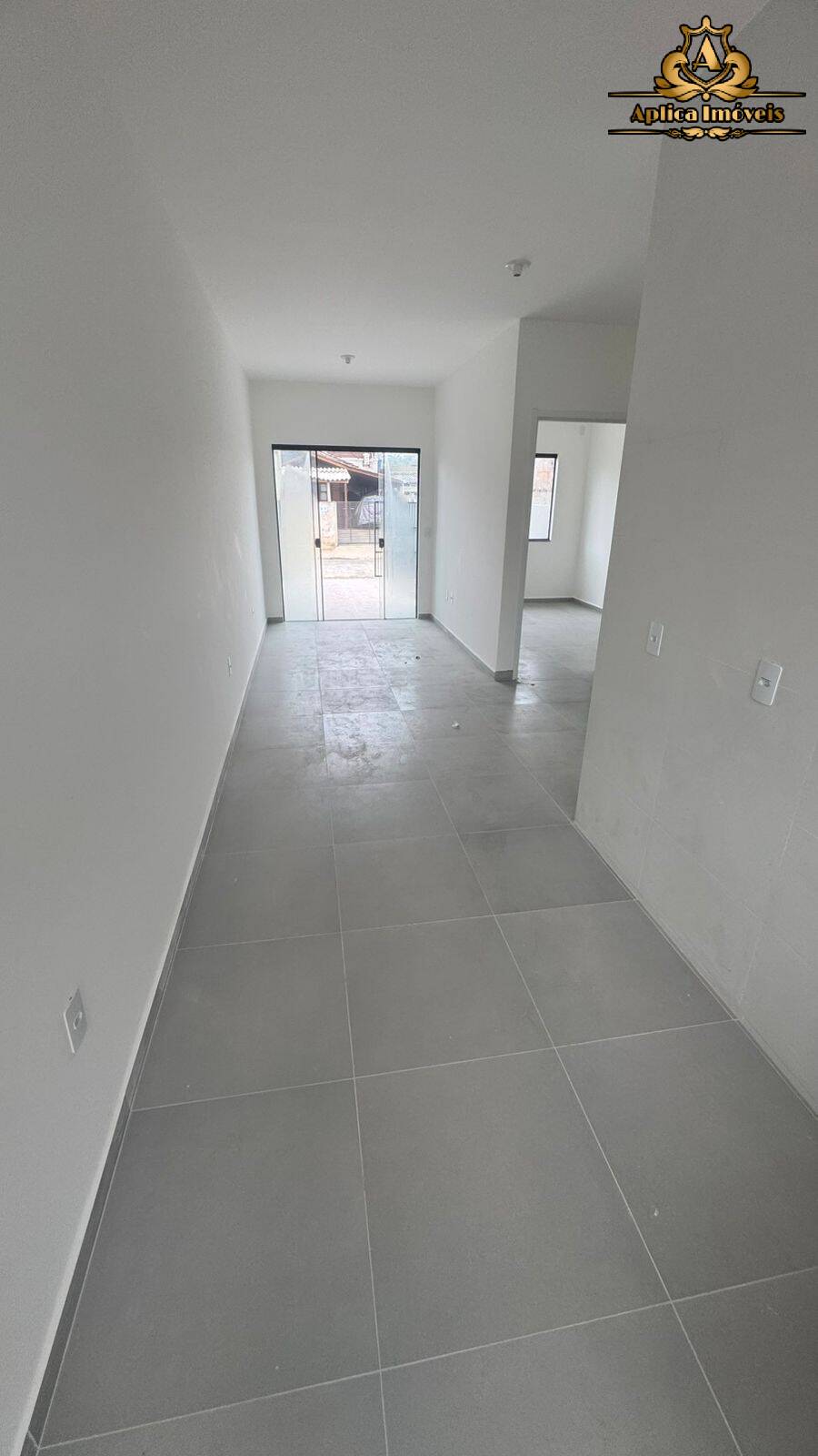 Casa à venda com 2 quartos, 53m² - Foto 9