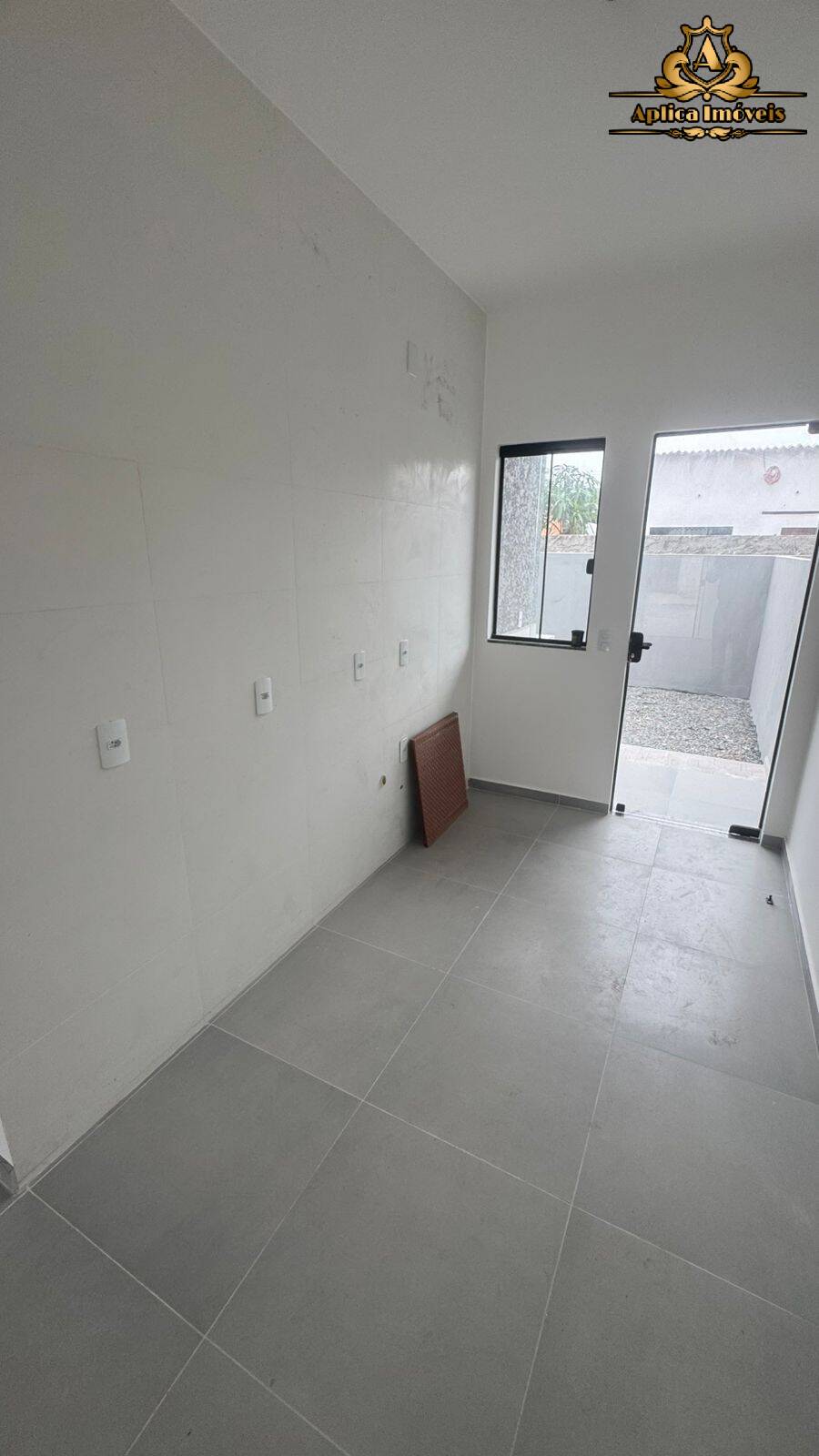 Casa à venda com 2 quartos, 53m² - Foto 8