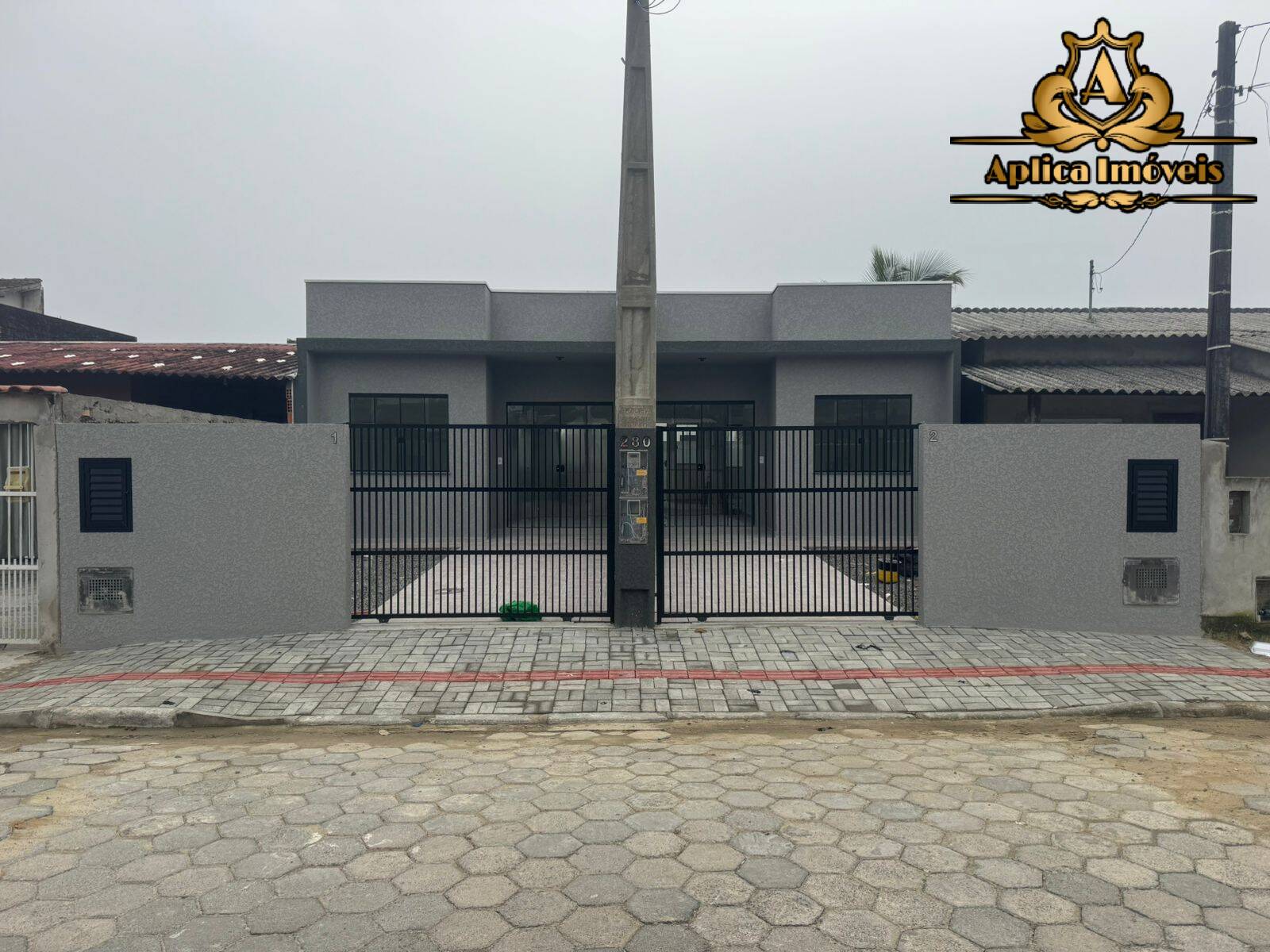 Casa à venda com 2 quartos, 53m² - Foto 1